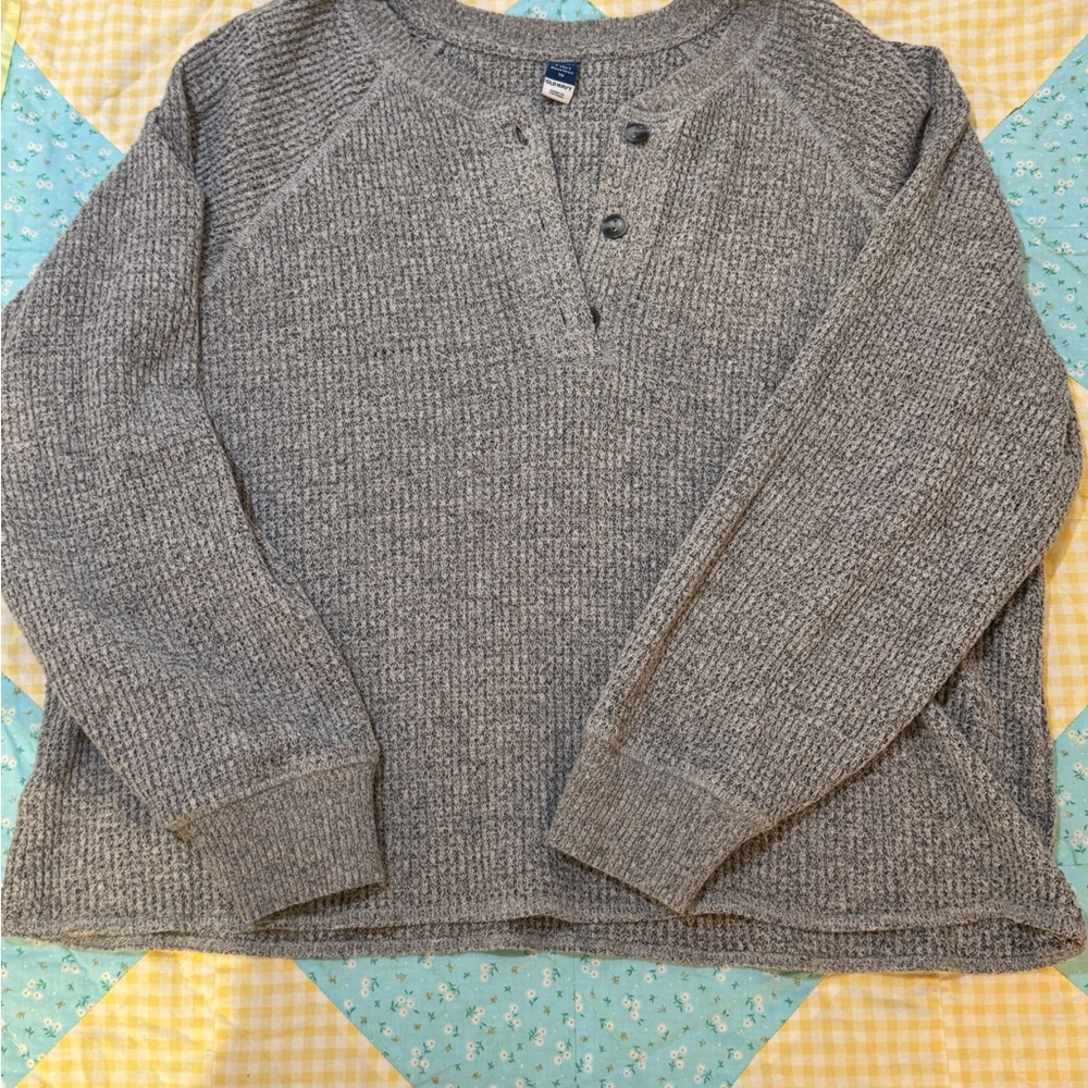 Cropped Old Navy Gray and Tan Knit Henley
